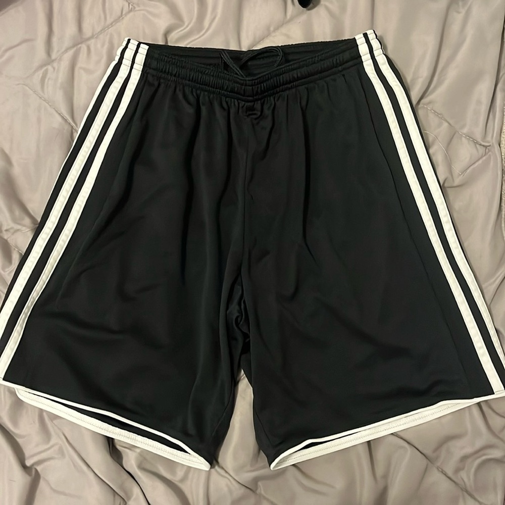 NWOT MENS ADIDAS SHORTS SIZE SMALL